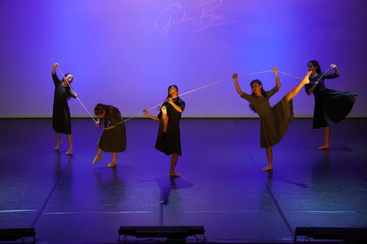 Freestyle Snowboard Girl Zazi winning First Prize at an International Dance Competition — photo 3