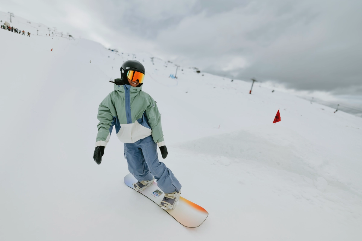 Chasing Winter: Snowboarding Downunder in Cardrona NZ — photo 4