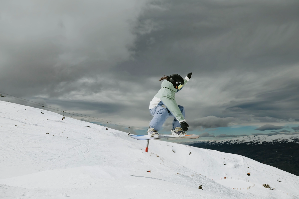 Chasing Winter: Snowboarding Downunder in Cardrona NZ — photo 2