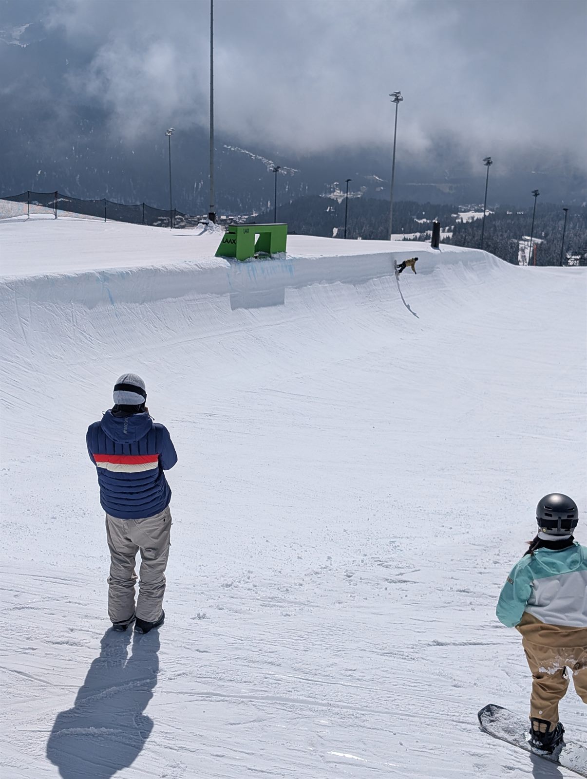 Asian freestyle snowboarder Zazi returning to the Laax halfpipe after injury — photo 4
