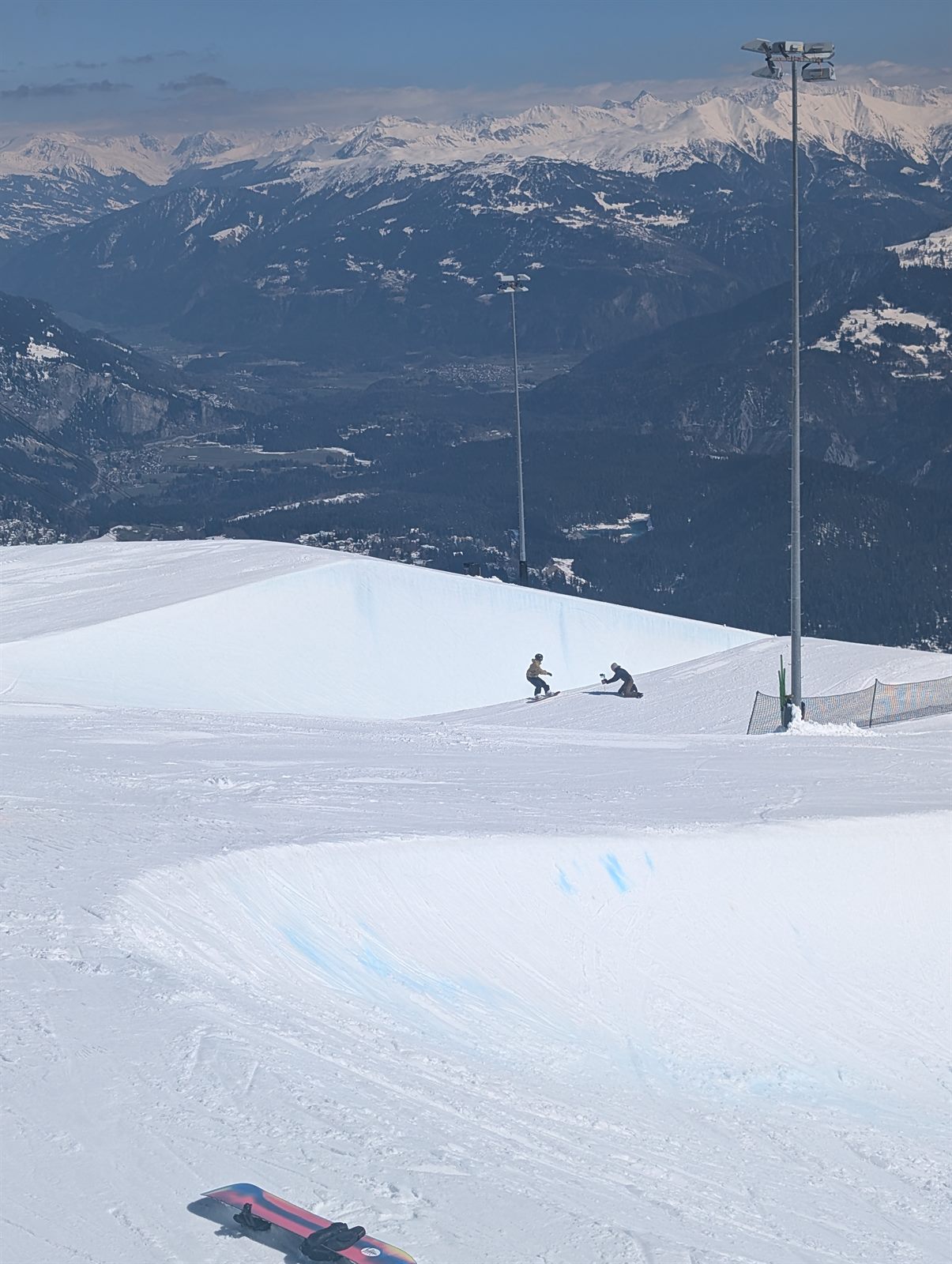 Asian freestyle snowboarder Zazi returning to the Laax halfpipe after injury — photo 5