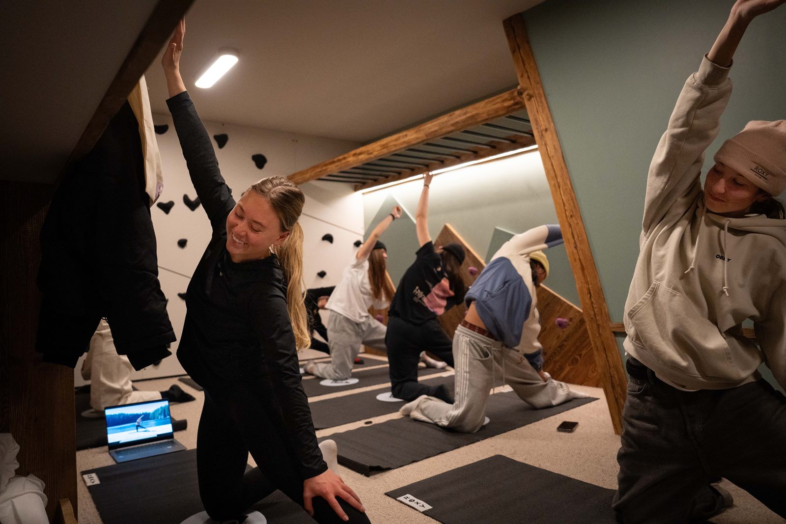 Sisterhood: Our All-Girl ROXY Freestyle Weekend at La Plagne — gallery photo 15