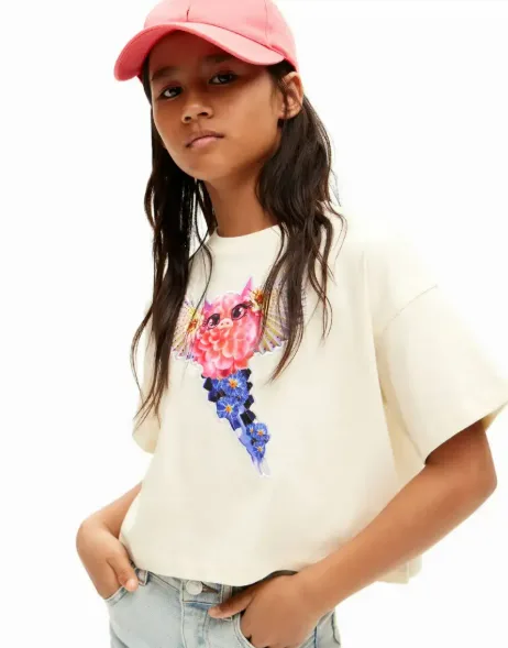 Zazi Betari - Indonesian model editorial portfolio photo from girl's photoshoot with jacket from Desigual brand